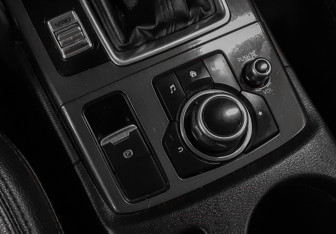 Подержанный автомобиль Mazda CX-5 2015 года (16 фото)