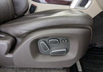 Подержанный автомобиль Land Rover Range Rover 2015 года (29 фото)