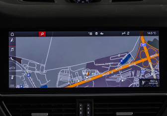 Подержанный автомобиль Porsche Cayenne 2020 года (18 фото)