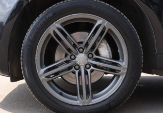 Подержанный автомобиль Audi Q5 2012 года (23 фото)