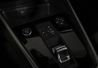 Подержанный автомобиль Audi A3 Sedan 2021 года (15 фото)