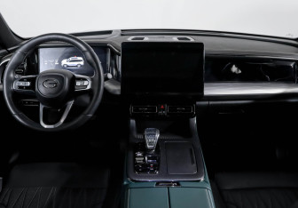 Подержанный автомобиль GAC GS8 2023 года (12 фото)