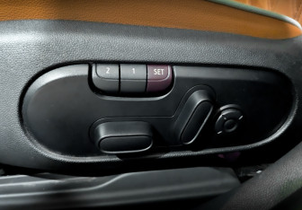 Подержанный автомобиль MINI Clubman Wagon 2022 года (21 фото)