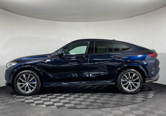 Подержанный автомобиль BMW X6 2021 года (5 фото)