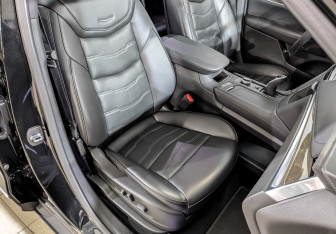 Подержанный автомобиль Cadillac XT5 2022 года (24 фото)