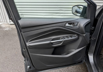 Подержанный автомобиль Ford Kuga 2018 года (19 фото)