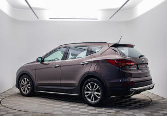 Подержанный автомобиль Hyundai Santa Fe 2013 года (7 фото)