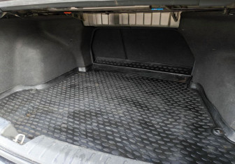 Подержанный автомобиль Hyundai i40 Sedan 2013 года (15 фото)