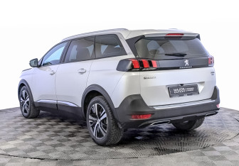 Подержанный автомобиль Peugeot 5008 Suv 2021 года (7 фото)