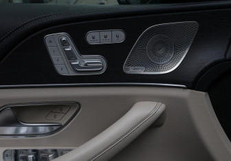 Подержанный автомобиль Mercedes-Benz GLE 2021 года (24 фото)