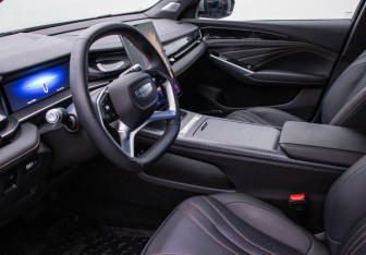 Подержанный автомобиль Geely Preface 2024 года (10 фото)