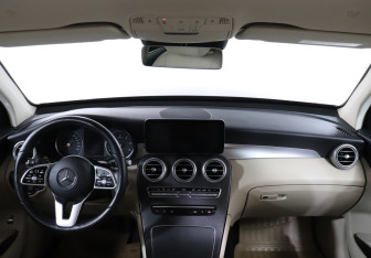 Подержанный автомобиль Mercedes-Benz GLC Coupe 2021 года (12 фото)