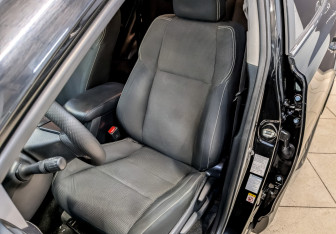 Подержанный автомобиль Toyota RAV4 2019 года (18 фото)