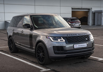 Подержанный автомобиль Land Rover Range Rover 2021 года (4 фото)