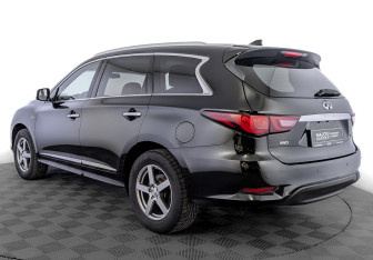 Подержанный автомобиль Infiniti QX60 2019 года (7 фото)