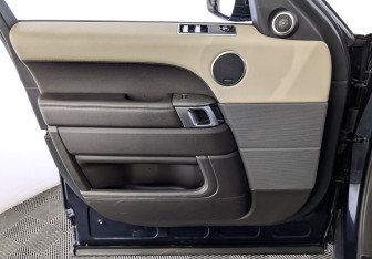 Подержанный автомобиль Land Rover Range Rover Sport 2020 года (19 фото)