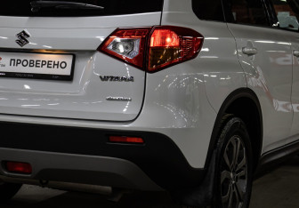 Подержанный автомобиль Suzuki Vitara 2017 года (22 фото)