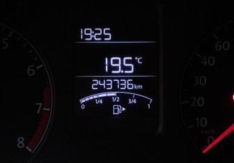 Подержанный автомобиль Volkswagen Polo Sedan 2016 года (12 фото)