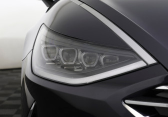 Подержанный автомобиль Hyundai Sonata 2023 года (25 фото)