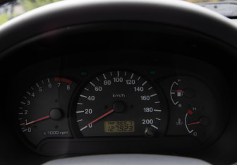 Подержанный автомобиль Hyundai Accent Sedan 2005 года (9 фото)