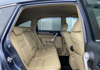 Подержанный автомобиль Honda CR-V 2007 года (21 фото)