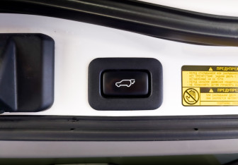 Подержанный автомобиль Toyota Land Cruiser Suv 2014 года (27 фото)