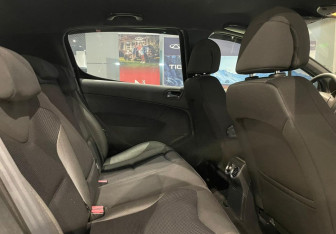 Подержанный автомобиль Peugeot 308 Hatchback 2008 года (12 фото)