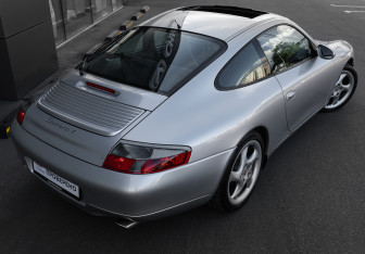 Подержанный автомобиль Porsche 911 Coupe 1999 года (28 фото)