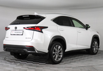 Подержанный автомобиль Lexus NX 2017 года (5 фото)