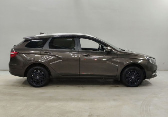 Подержанный автомобиль LADA (ВАЗ) Vesta Wagon 2020 года (4 фото)