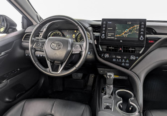 Подержанный автомобиль Toyota Camry Sedan 2021 года (28 фото)