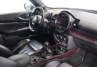 Подержанный автомобиль MINI Clubman Wagon 2016 года (10 фото)