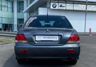 Подержанный автомобиль Mitsubishi Lancer Sedan 2007 года (6 фото)