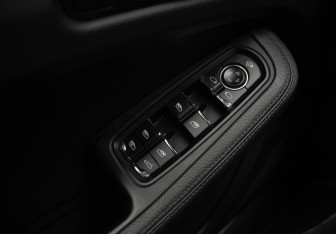 Подержанный автомобиль Porsche Macan 2017 года (15 фото)
