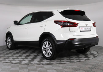 Подержанный автомобиль Nissan Qashqai 2021 года (7 фото)