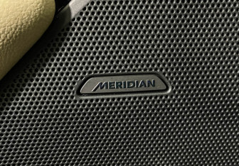 Подержанный автомобиль Land Rover Range Rover Velar 2019 года (17 фото)