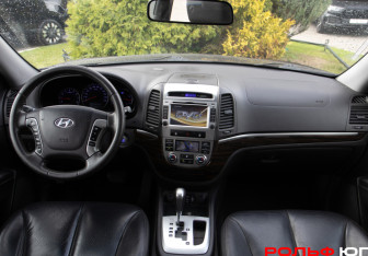 Подержанный автомобиль Hyundai Santa Fe 2011 года (11 фото)