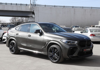 Подержанный автомобиль BMW X6 M 2021 года (3 фото)