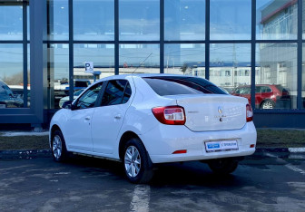 Подержанный автомобиль Renault Logan Sedan 2018 года (7 фото)