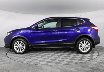 Подержанный автомобиль Nissan Qashqai 2014 года (8 фото)