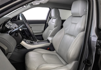 Подержанный автомобиль Land Rover Range Rover Evoque 2018 года (20 фото)