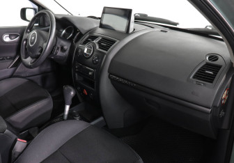 Подержанный автомобиль Renault Megane Sedan 2008 года (6 фото)