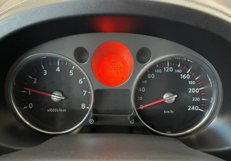 Подержанный автомобиль Nissan X-Trail 2008 года (12 фото)