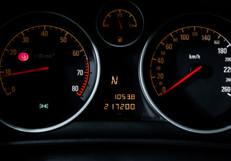 Подержанный автомобиль Opel Astra Hatchback 2006 года (10 фото)