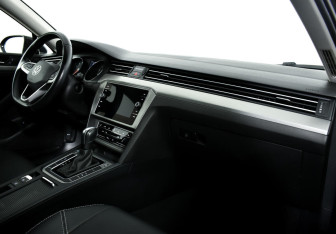 Подержанный автомобиль Volkswagen Passat Sedan 2020 года (9 фото)