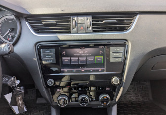 Подержанный автомобиль Skoda Octavia Liftback 2017 года (15 фото)