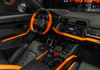 Подержанный автомобиль Lamborghini Urus 2025 года (9 фото)