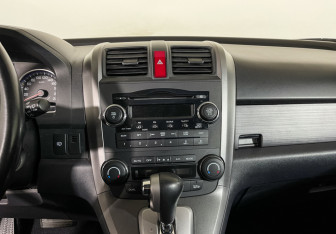 Подержанный автомобиль Honda CR-V 2008 года (12 фото)