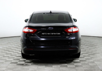 Подержанный автомобиль Ford Mondeo Sedan 2019 года (5 фото)