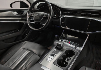 Подержанный автомобиль Audi A6 Wagon 2021 года (10 фото)
